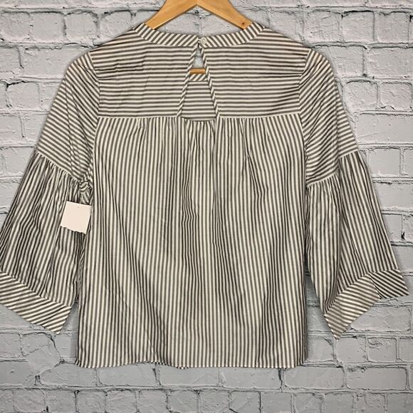 Vineyard Vines drop shoulder boxy top. Size 2 - Picture 4 of 5